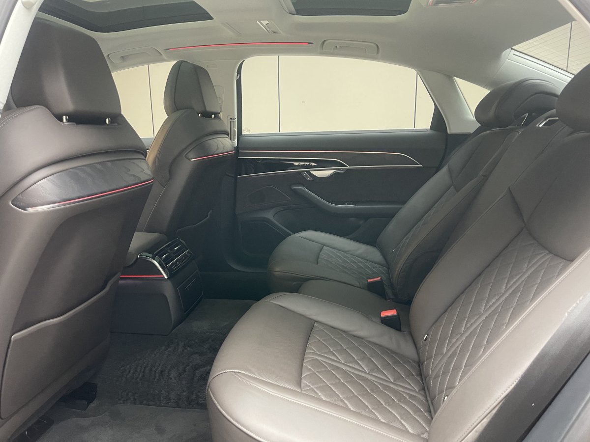 奧迪 奧迪A8  2022款 A8L 50 TFSI quattro 舒適型典藏版圖片