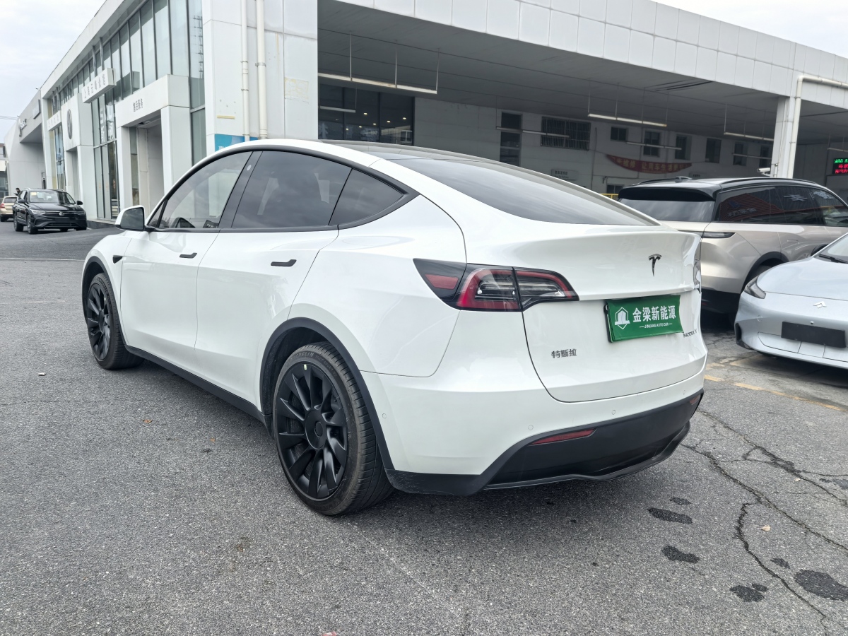 特斯拉 Model 3  2023款 煥新版 后輪驅(qū)動(dòng)圖片