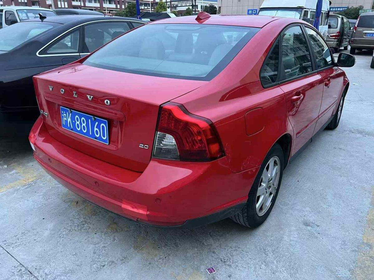 2010年1月沃爾沃 S40  2010款 2.0L 手動(dòng)標(biāo)準(zhǔn)型