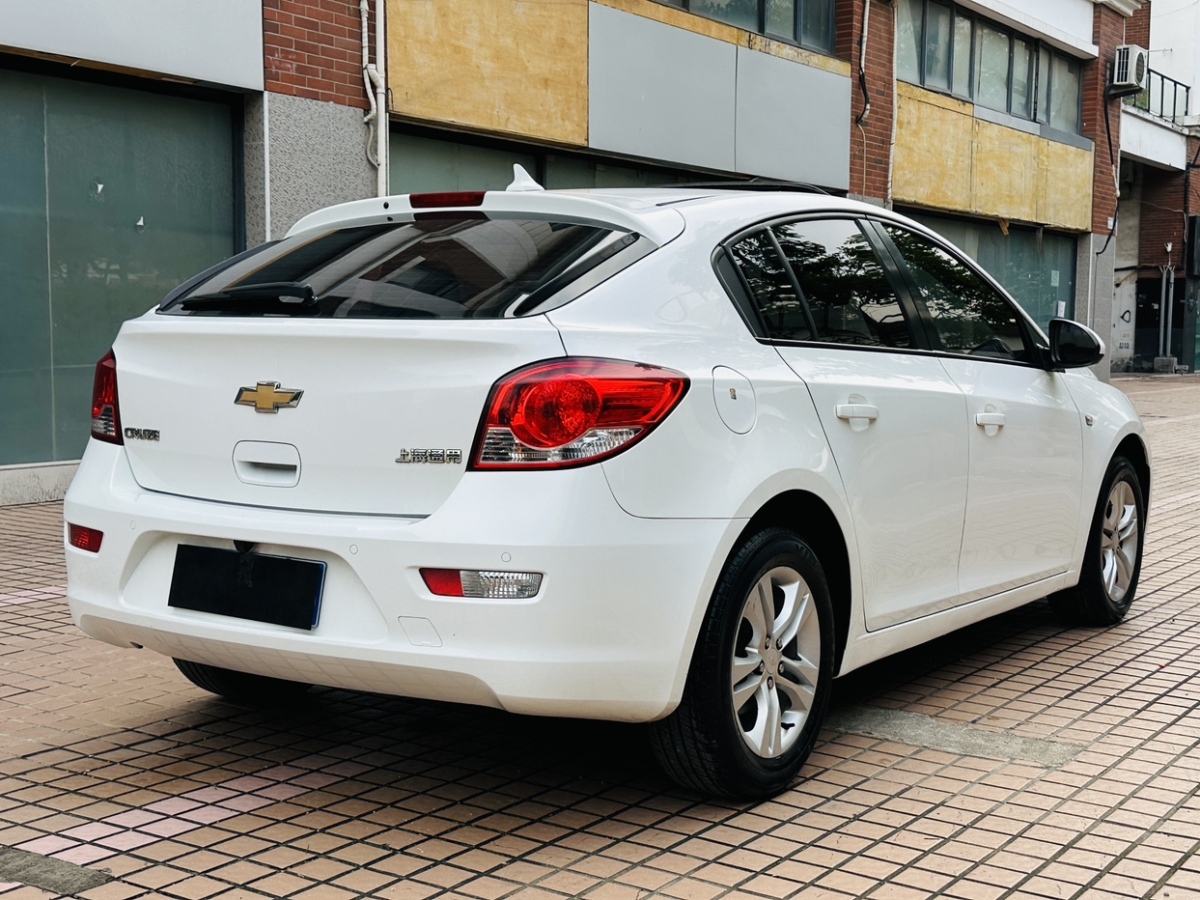 雪佛蘭 科魯茲  2013款 掀背 1.6L 自動豪華型圖片