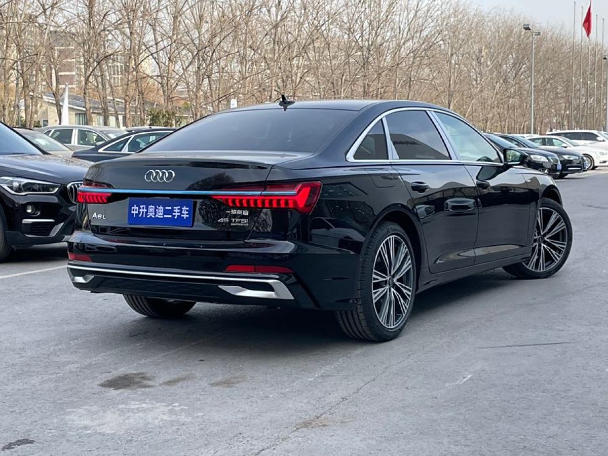 奧迪 奧迪A6L  2025款 45 TFSI quattro 臻選動感型圖片