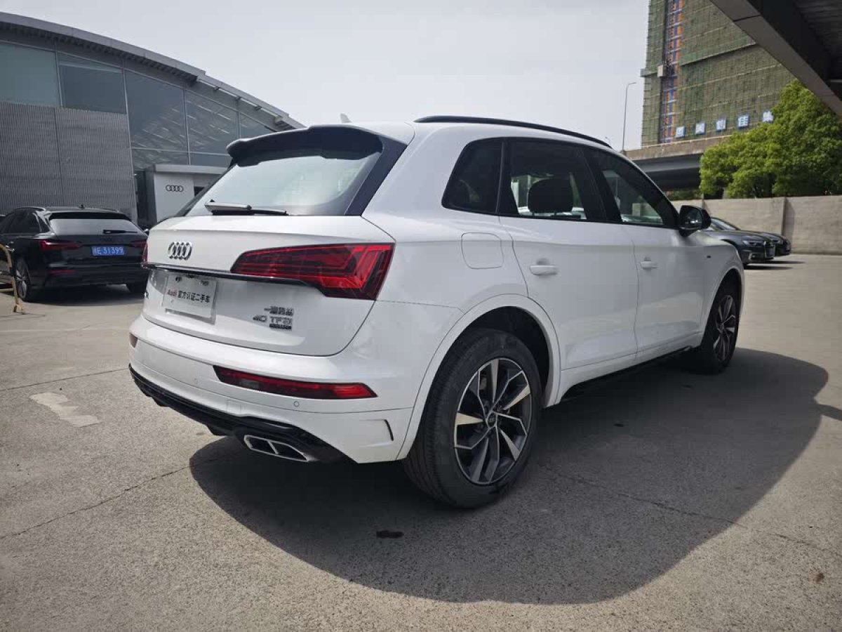 奧迪 奧迪Q5L  2023款 40T 豪華動感型圖片