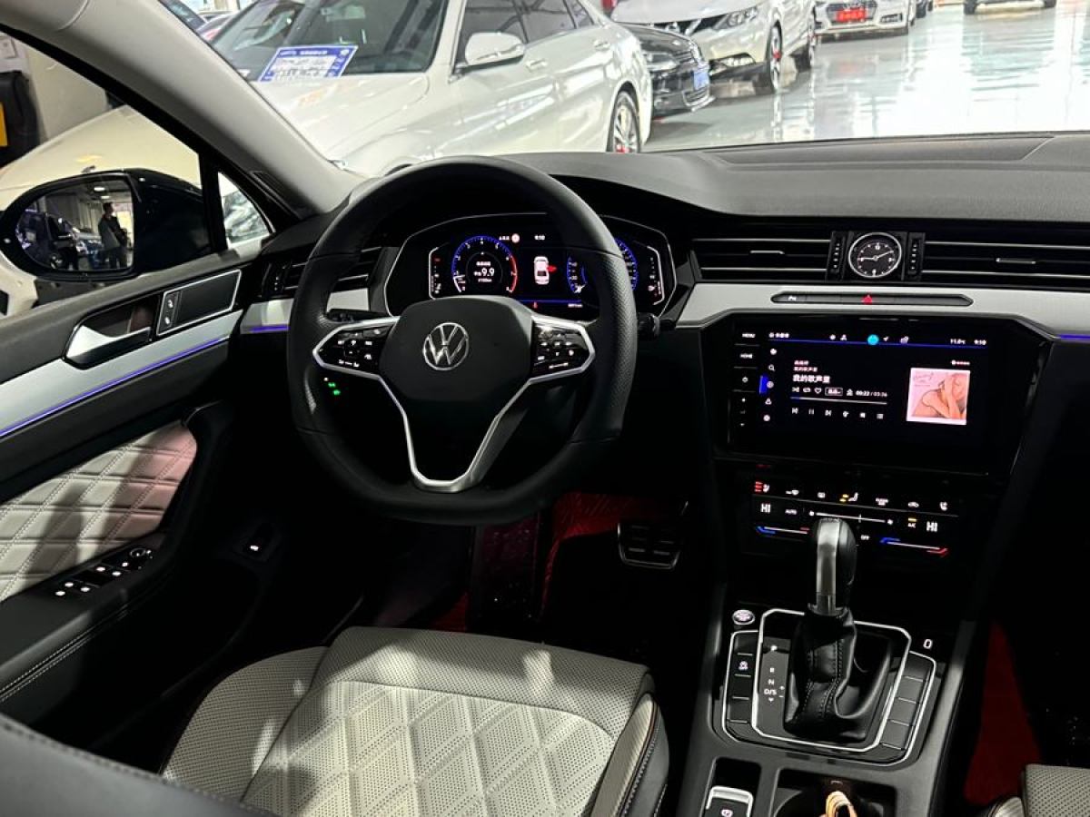 大众 迈腾  2023款 200万辆纪念版 330TSI DSG豪华型图片