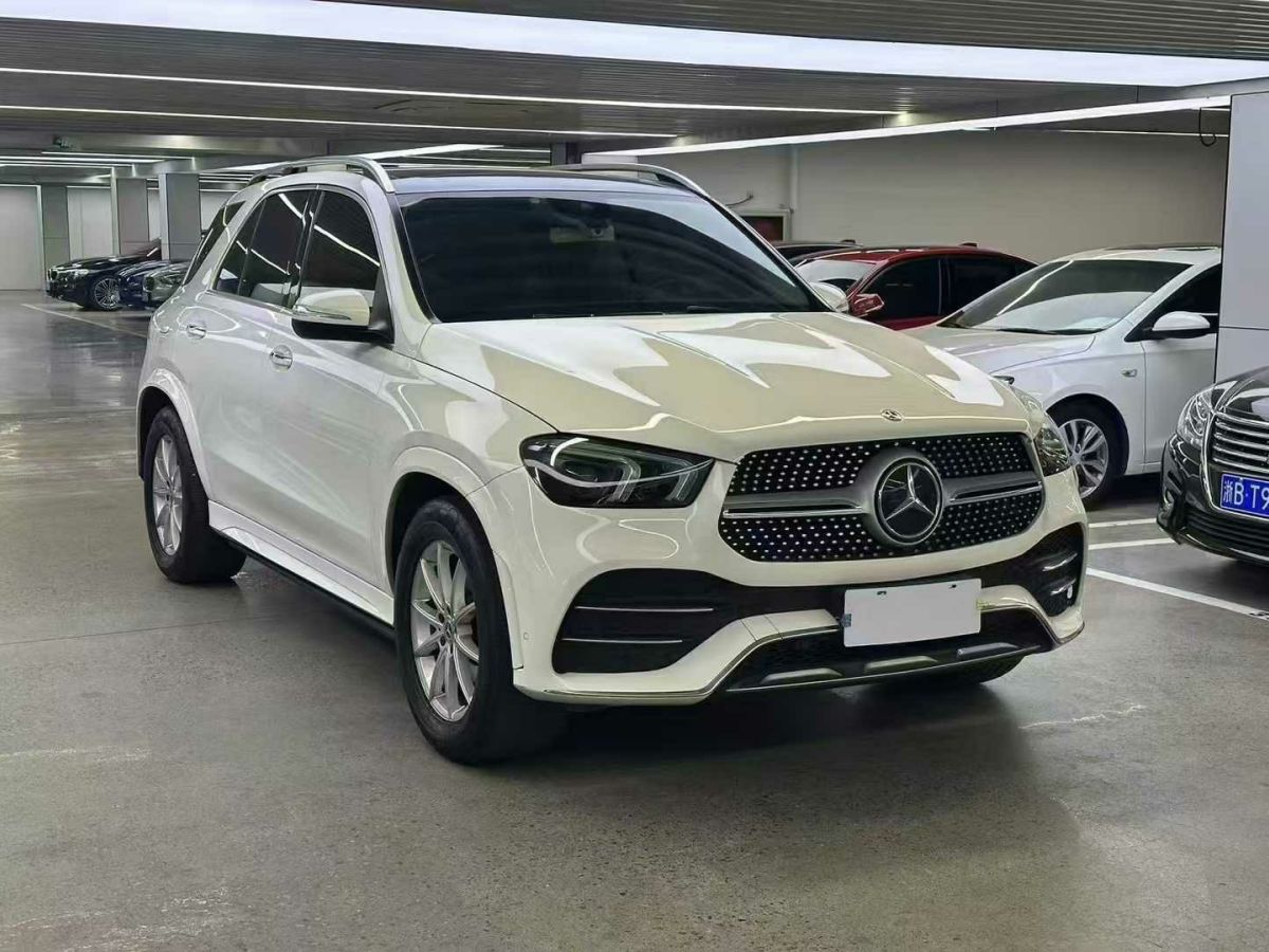 奔馳 奔馳A級(jí)  2019款  A 220 L 4MATIC 運(yùn)動(dòng)轎車圖片