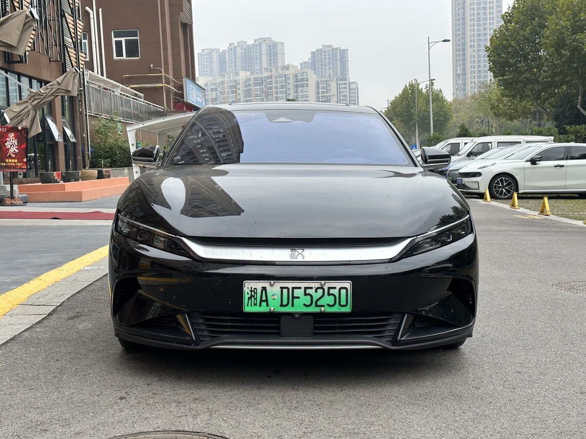 比亞迪 漢  2022款 EV 創(chuàng)世版 715KM前驅(qū)旗艦型圖片