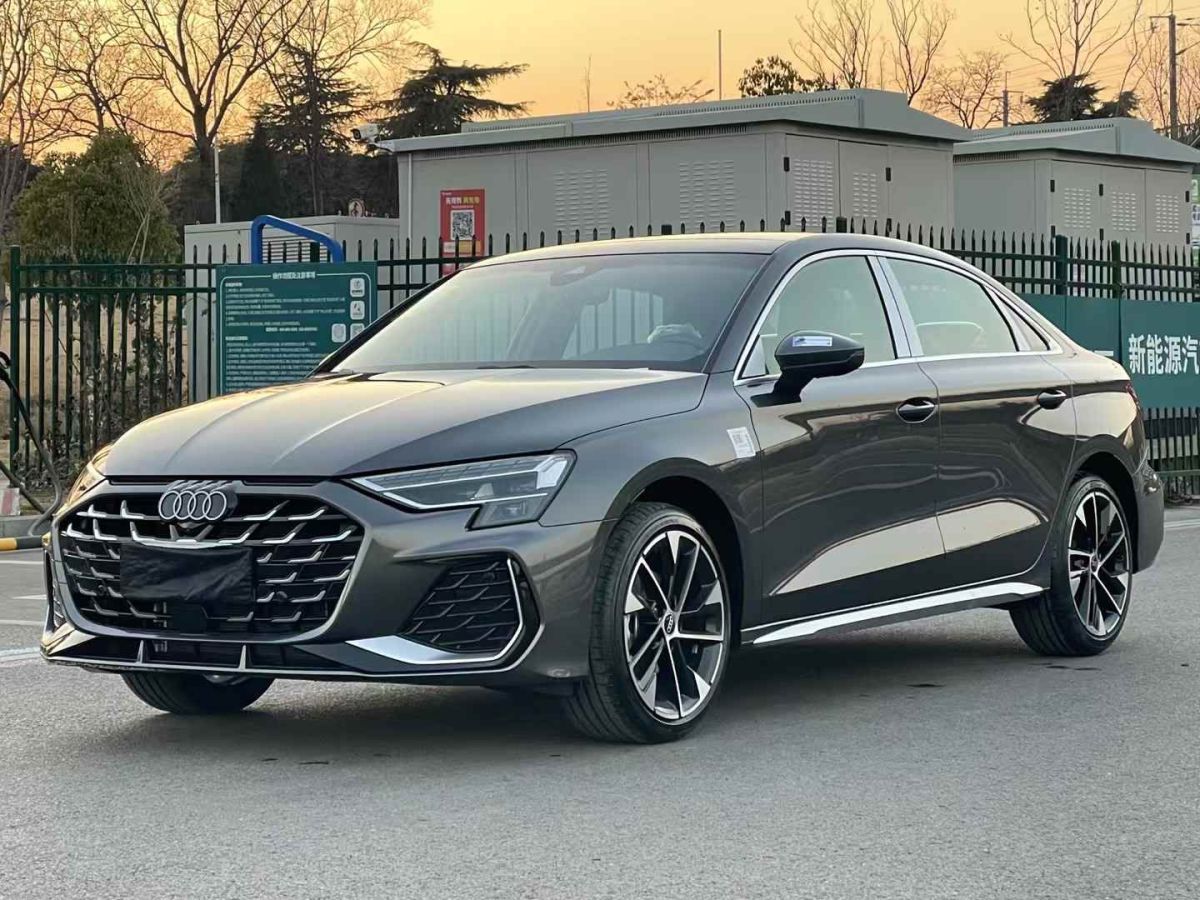 奧迪 奧迪A3  2025款 Sportback 35TFSI 飛馳尊享型圖片