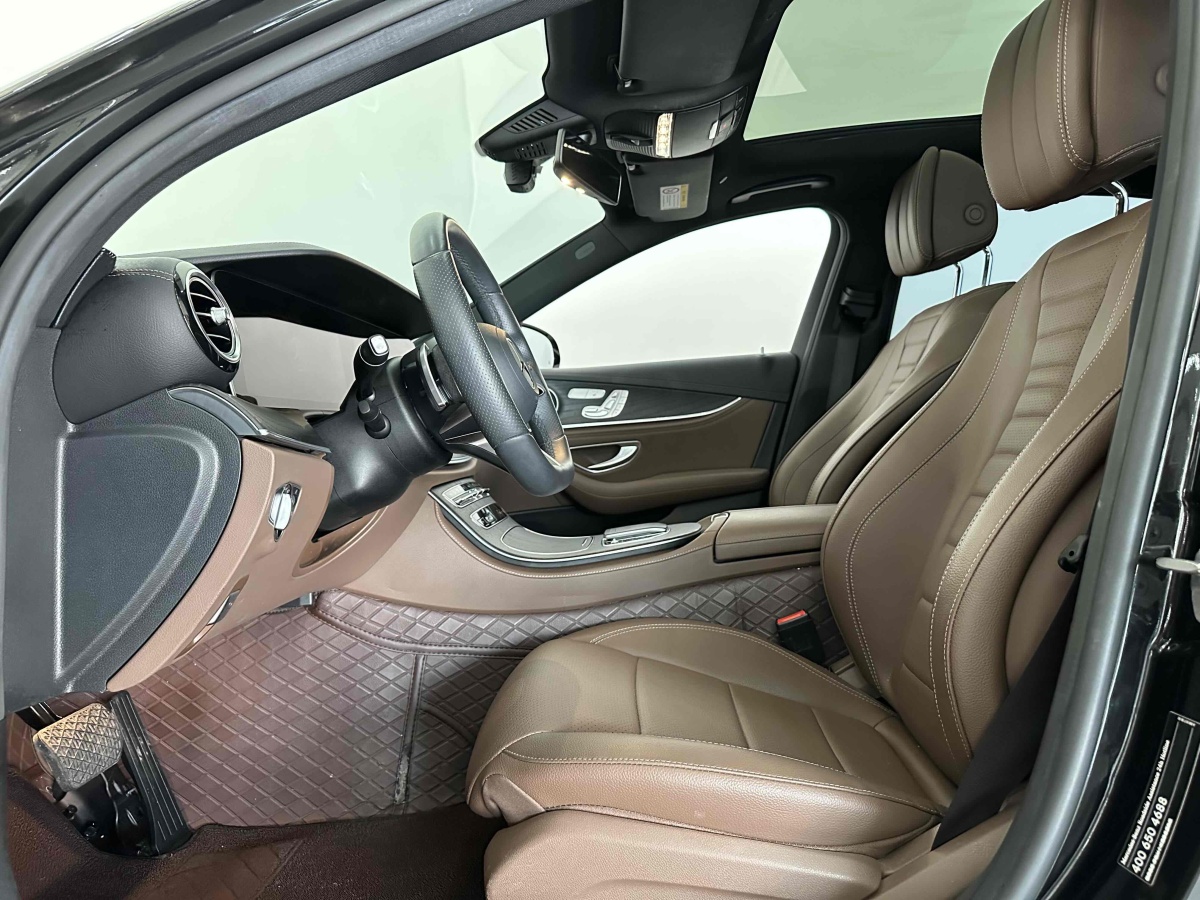 奔驰 奔驰E级  2021款 改款 E 300 L 运动时尚型图片