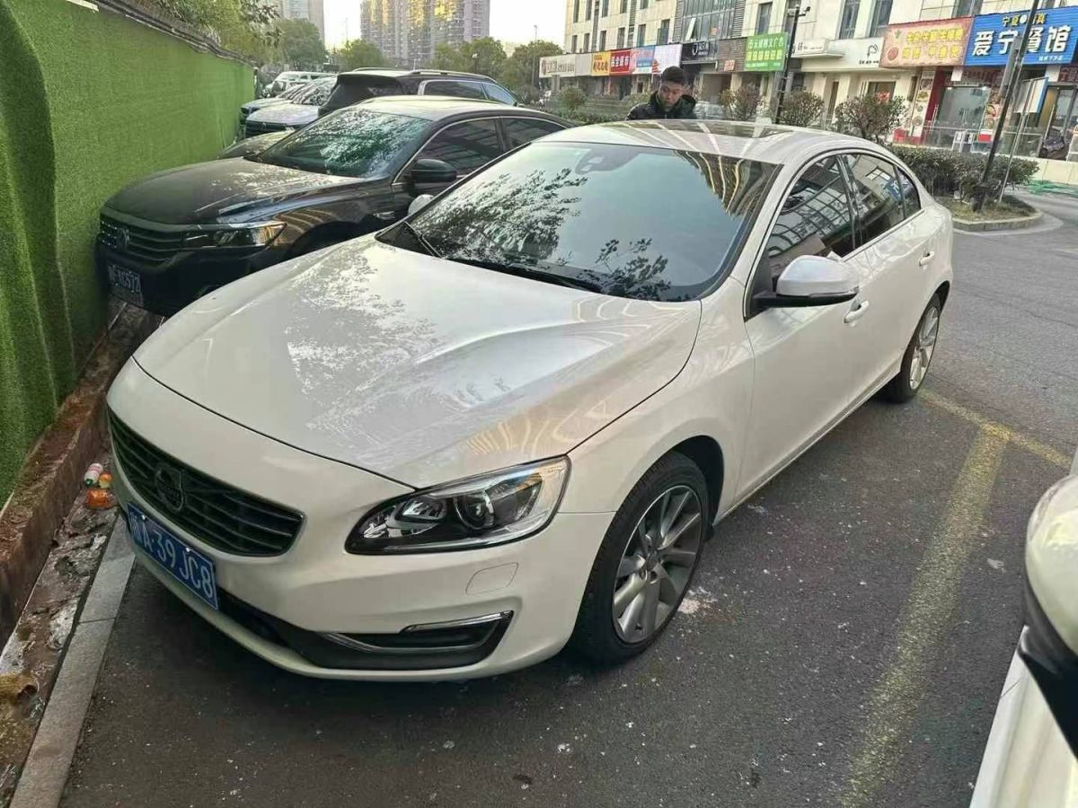 沃爾沃 S60  2016款 L 2.0T T4 智遠(yuǎn)版圖片