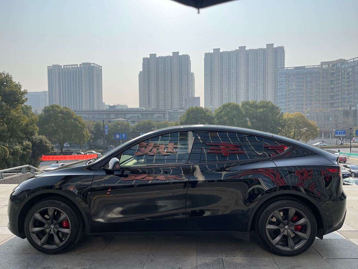 特斯拉 Model Y  2022款 改款 后輪驅(qū)動版圖片