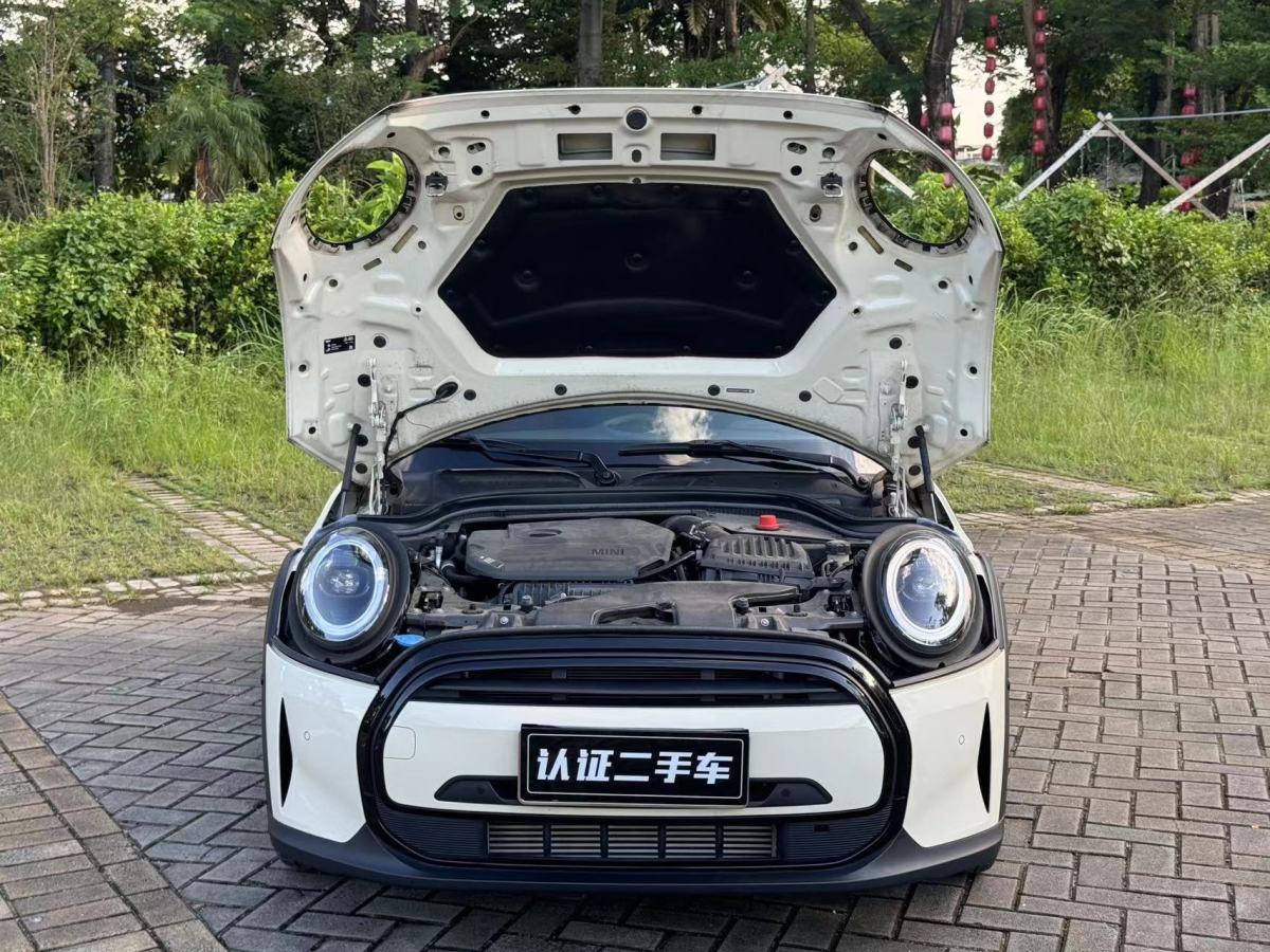 MINI MINI  2022款 1.5T COOPER 藝術(shù)家 五門版圖片