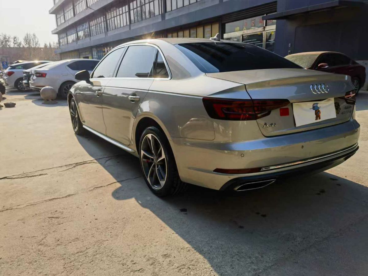 奧迪 奧迪A4L  2019款 35 TFSI 進(jìn)取型 國V圖片