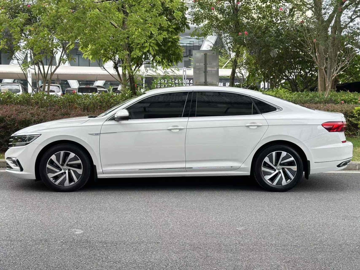 2021年1月大眾 帕薩特新能源  2023款 430PHEV 混動(dòng)豪華版