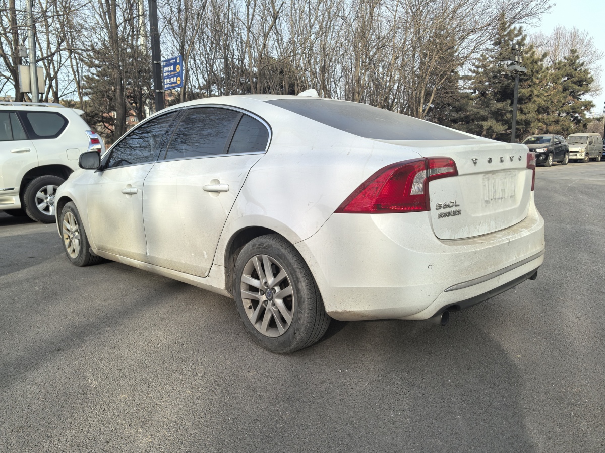 沃爾沃 S60  2014款 S60L 2.0T 智進(jìn)版圖片