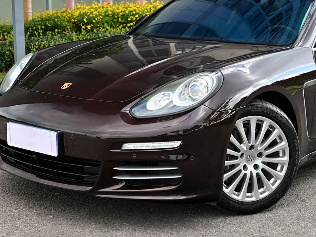 2014年9月保時(shí)捷 Panamera  2014款 Panamera 4 Executive 3.0T