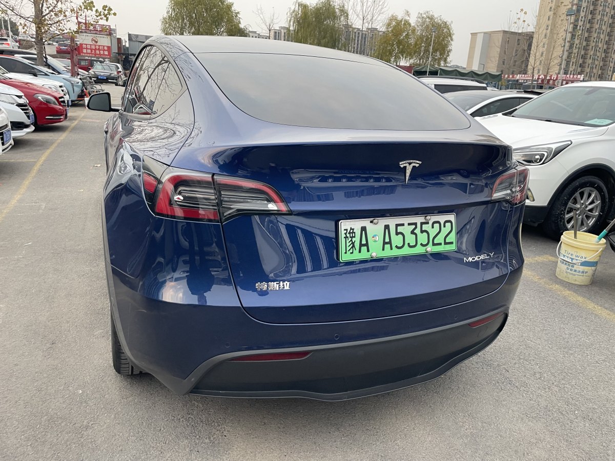 特斯拉 Model 3  2021款 改款 標(biāo)準(zhǔn)續(xù)航后驅(qū)升級(jí)版圖片