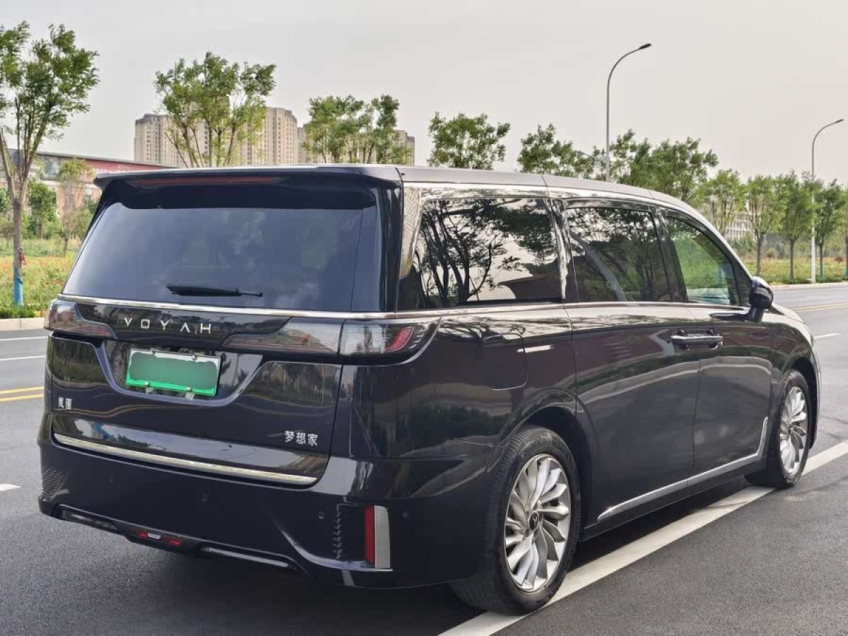 嵐圖 夢(mèng)想家  2024款 PHEV 超長(zhǎng)續(xù)航尊貴版圖片