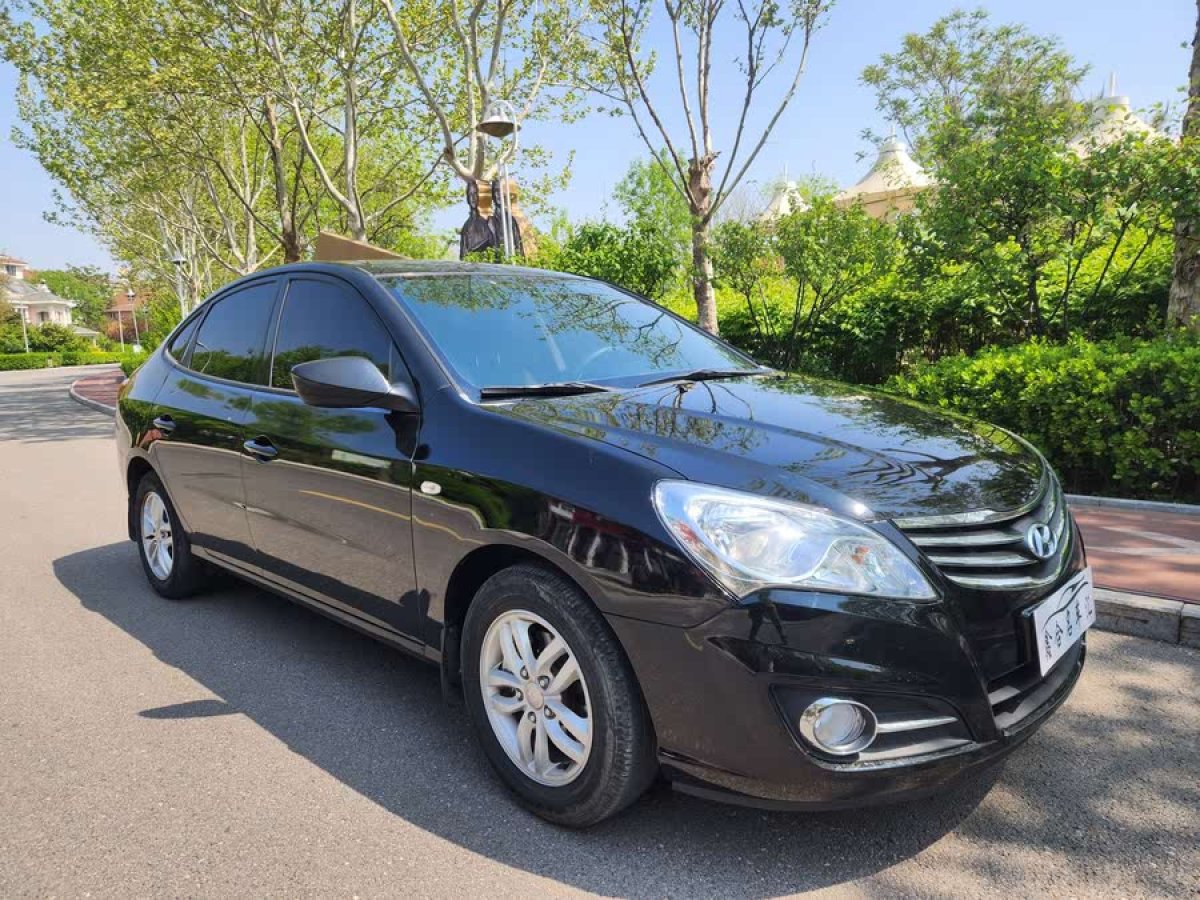 現(xiàn)代 悅動  2011款 1.6L 手動舒適型圖片