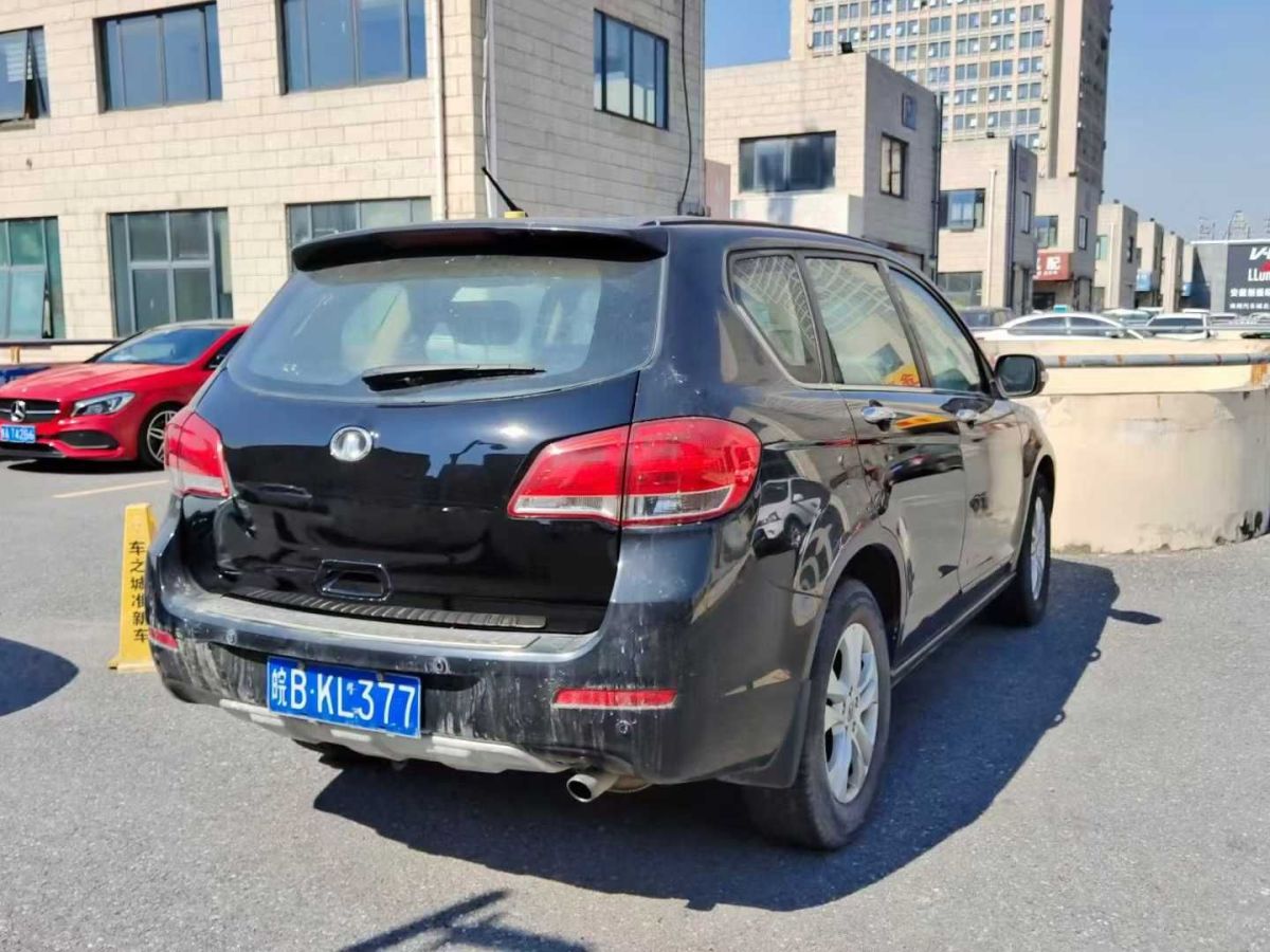 哈弗 H6  2012款 1.5T 手動兩驅(qū)尊貴型圖片