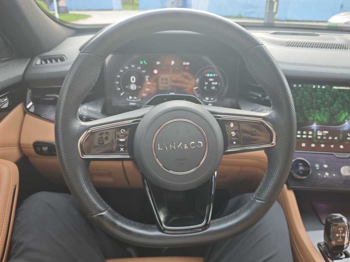 領(lǐng)克 領(lǐng)克09新能源  2021款 2.0T PHEV Halo 七座圖片