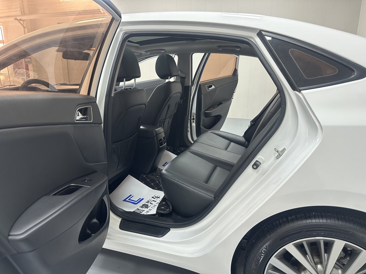現(xiàn)代 名圖  2019款 1.8L 自動智能型GLS紀念款圖片