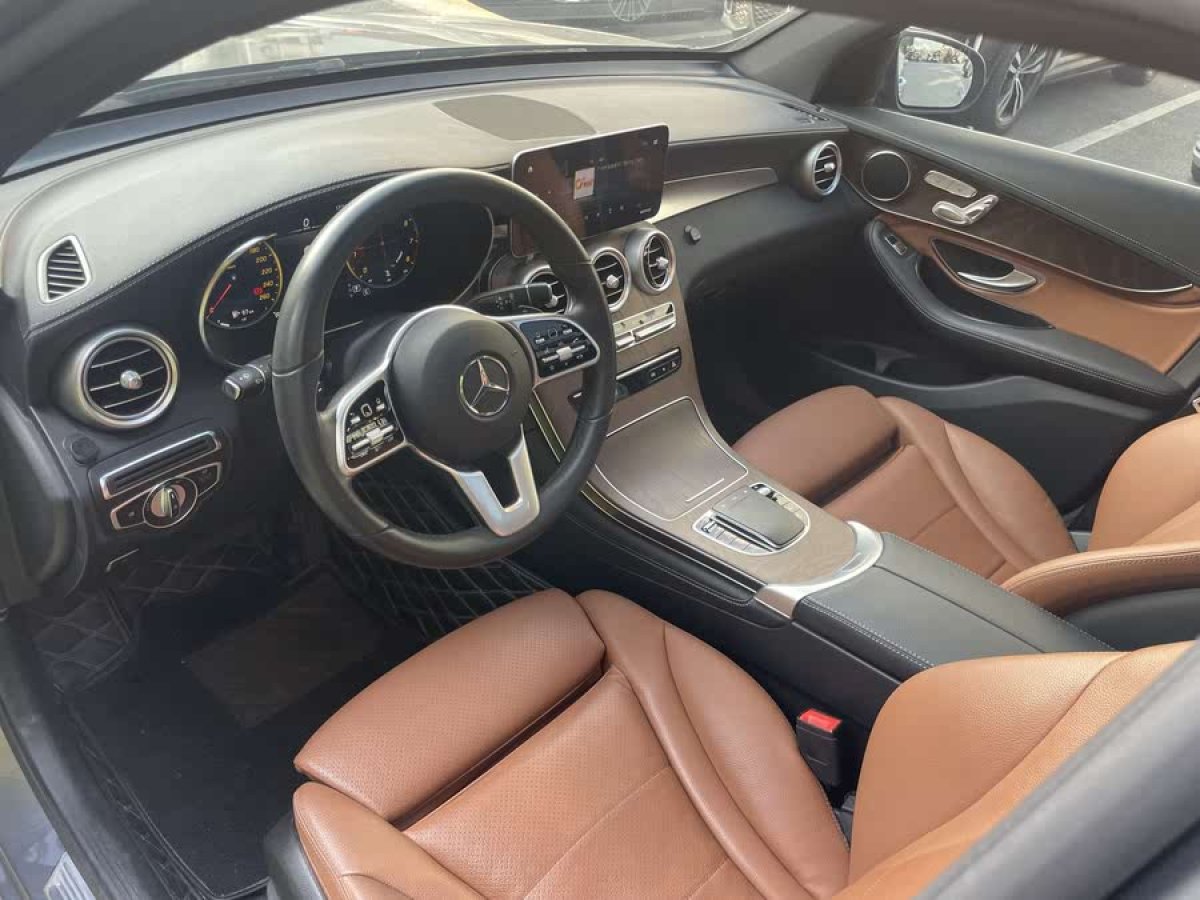 奔馳 奔馳GLC  2018款 改款 GLC 300 4MATIC 動感型圖片