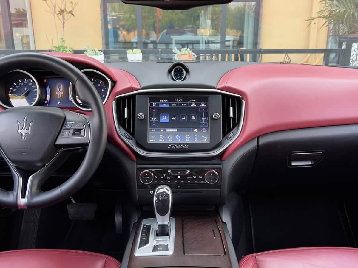 瑪莎拉蒂 Ghibli  2017款 3.0T 標(biāo)準(zhǔn)版圖片