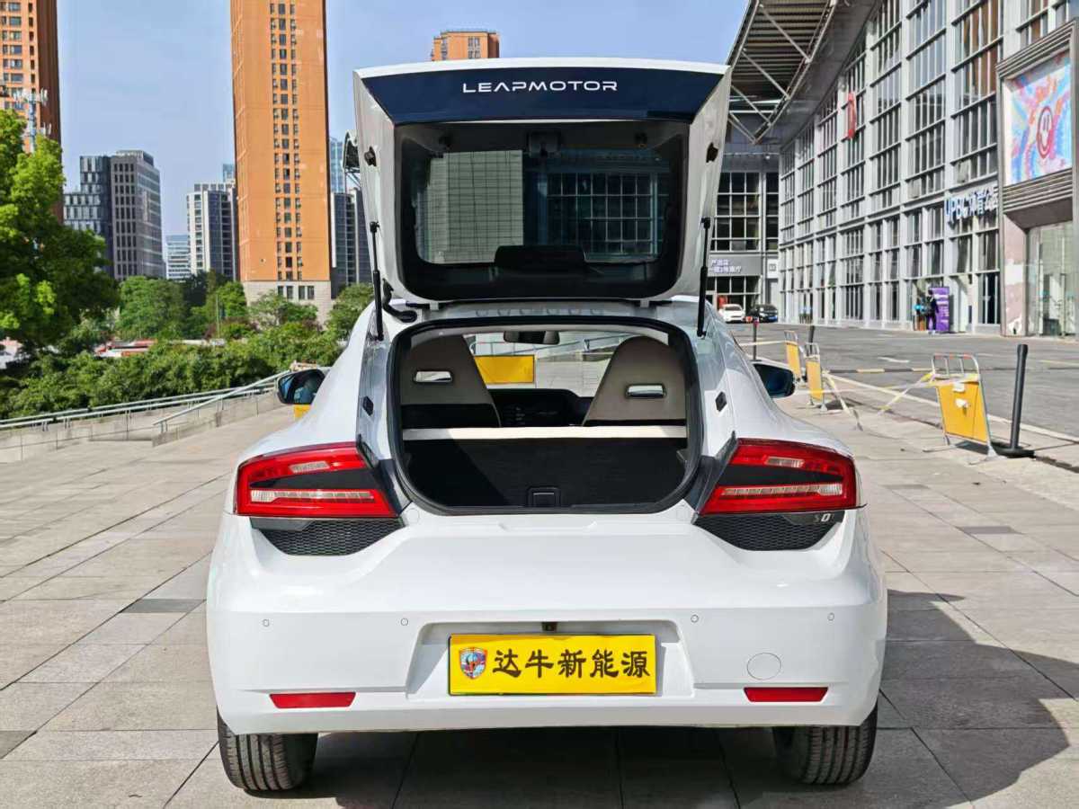 零跑 零跑S01  2019款 380 標準版圖片
