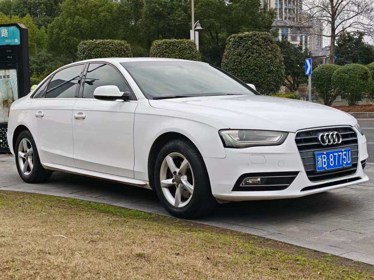 2012年9月奧迪 奧迪A4L  2012款 2.0 TFSI 自動舒適型