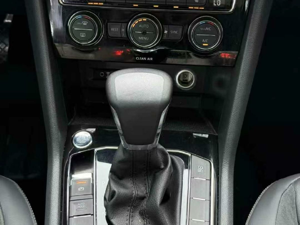大眾 途觀  2017款 300TSI 絲綢之路舒適版圖片