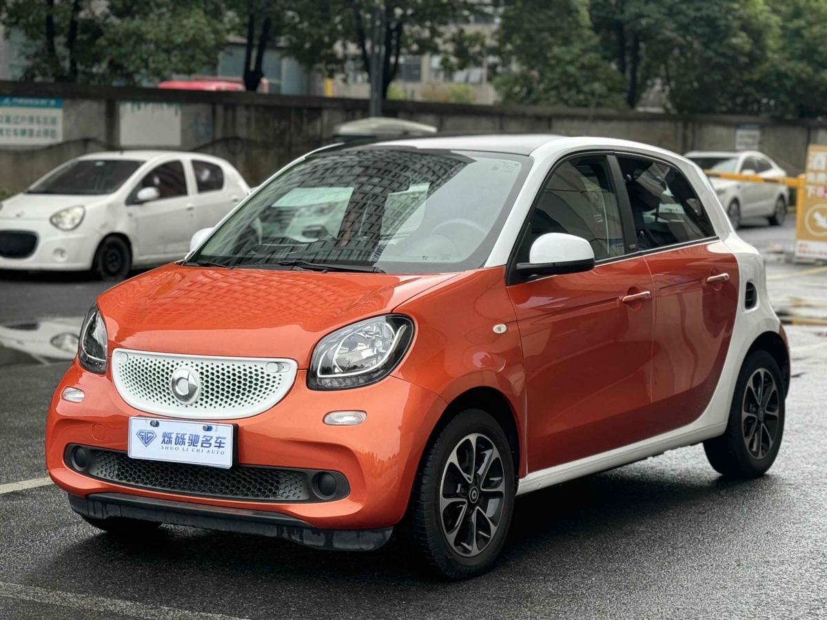 2016年8月smart forfour  2016款 1.0L 52千瓦激情版