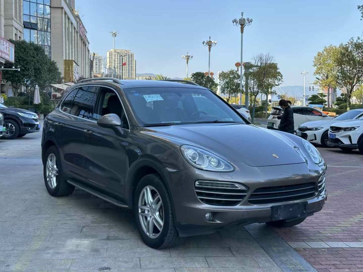 保時(shí)捷 Cayenne  2013款 Cayenne 3.0T 柴油版圖片