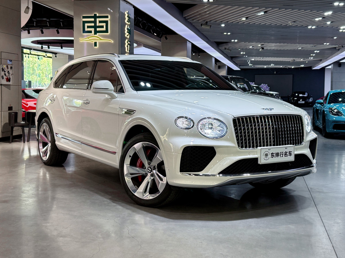 賓利 添越  2023款 4.0T V8 長(zhǎng)軸距版圖片
