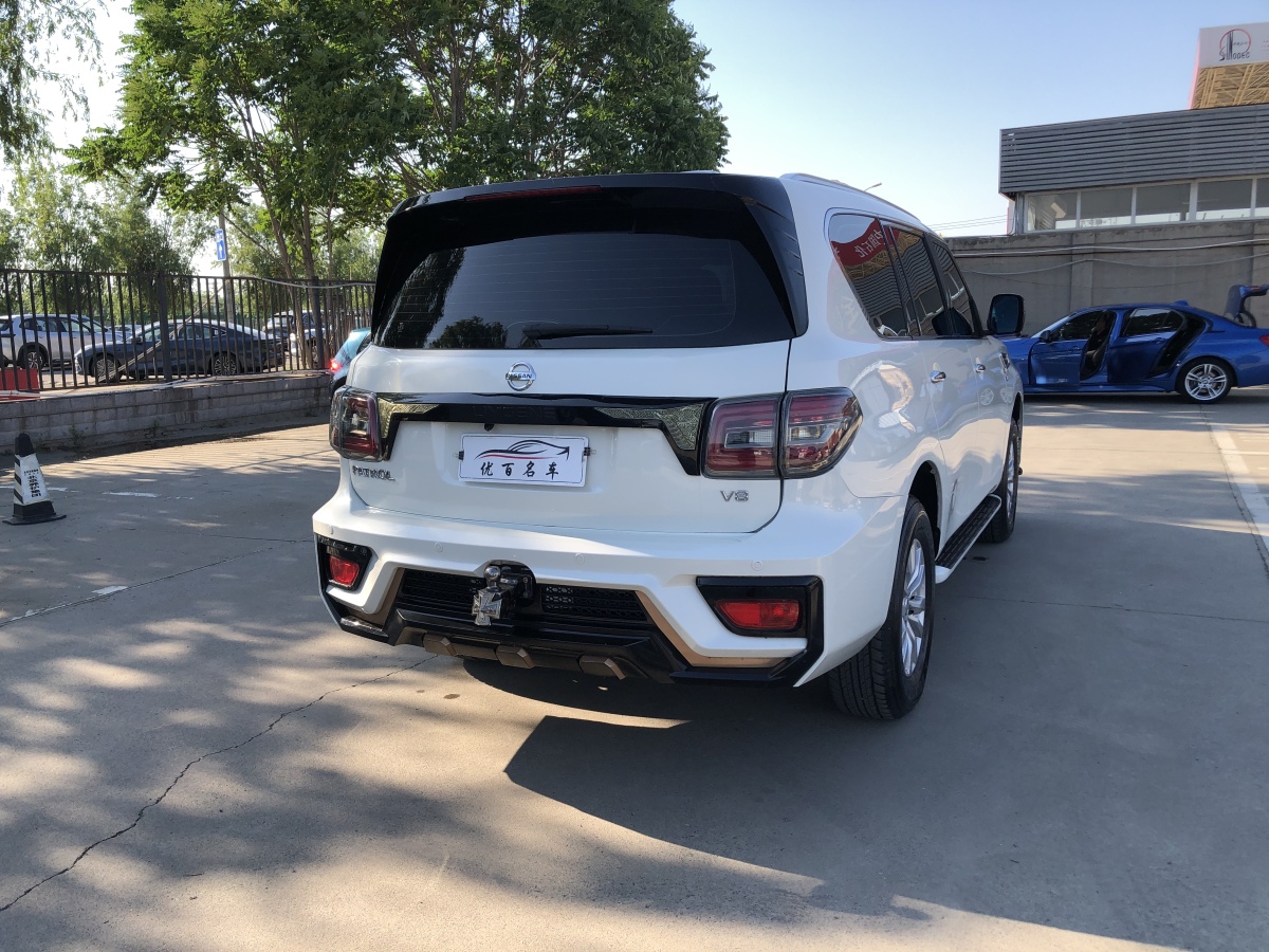 日產(chǎn) 途樂  2018款 4.0L 鉑金型圖片