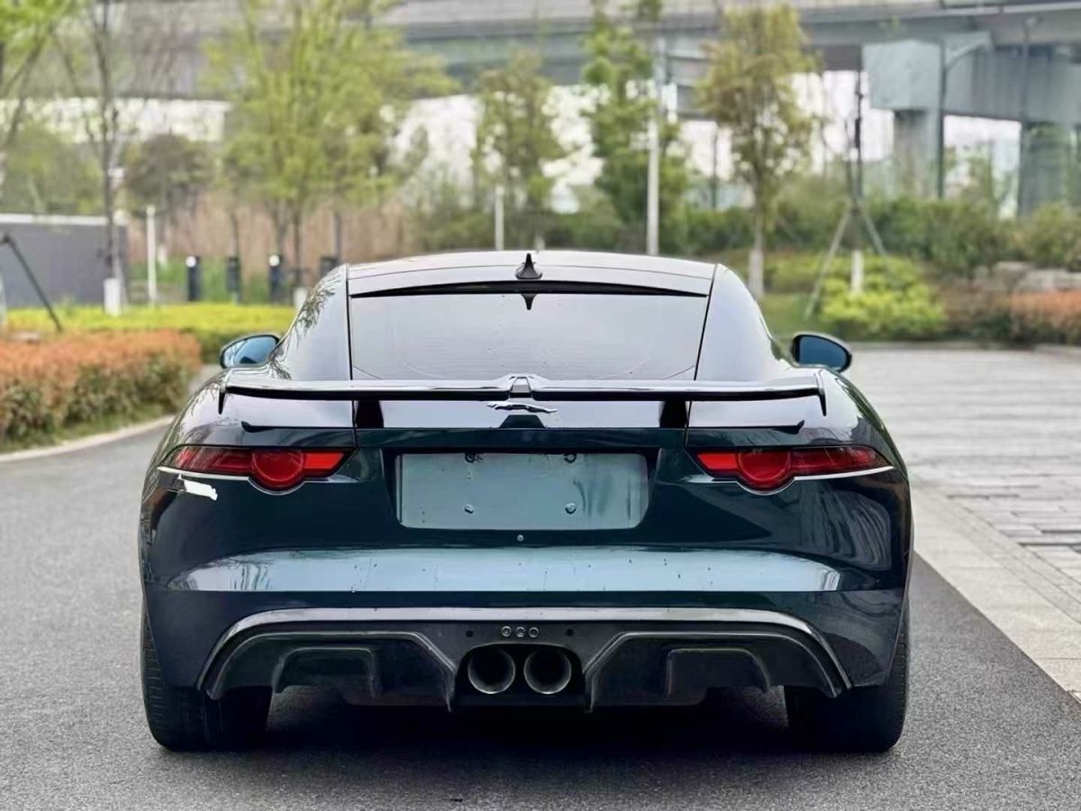 捷豹 XE  2018款 2.0T 300PS 四驅(qū)R-Sport運(yùn)動版圖片