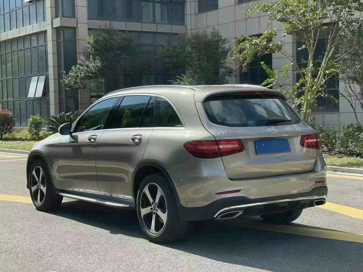 2019年6月奔馳 奔馳GLC  2019款 GLC 260 4MATIC 豪華型