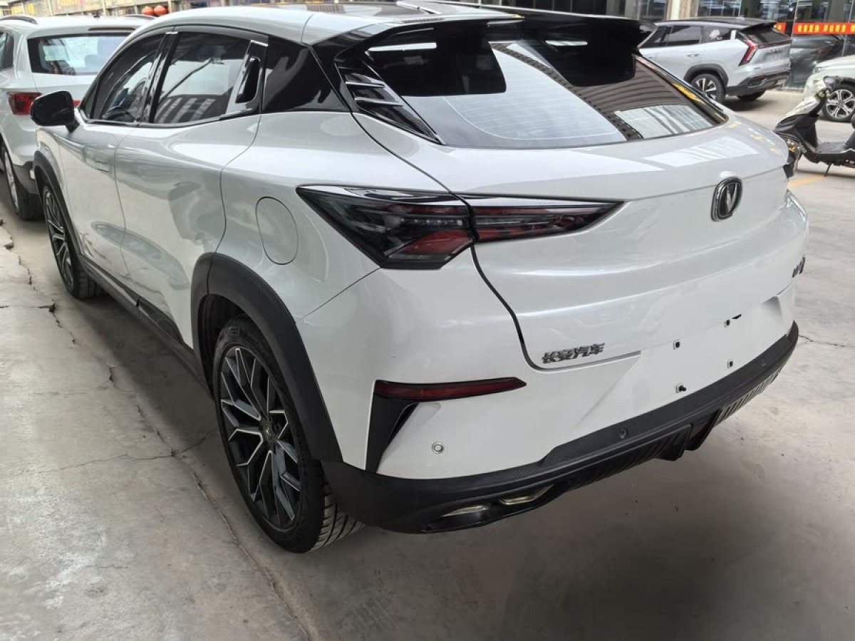 長安 UNI-T  2022款 1.5T 尊貴型圖片