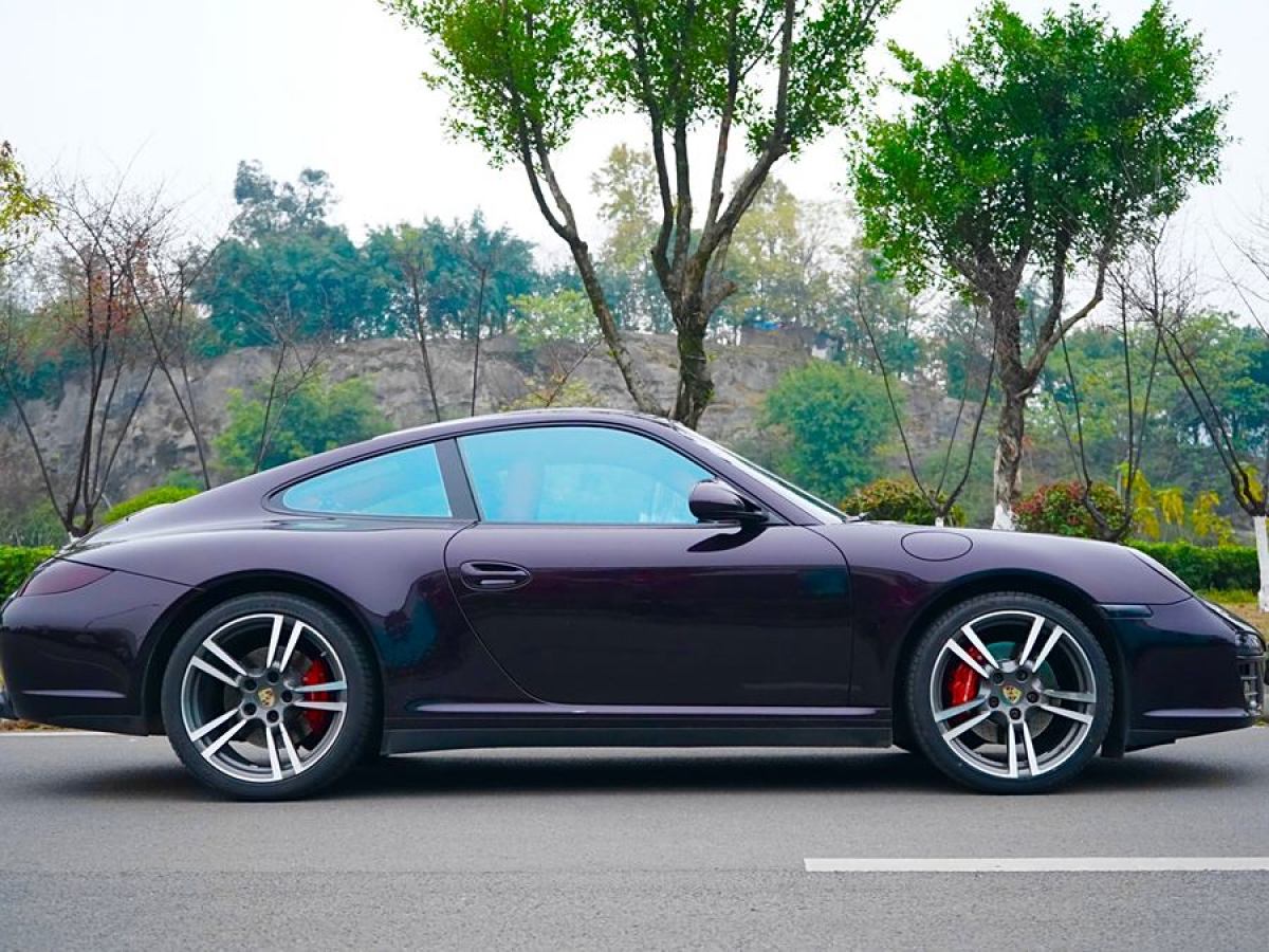 2011年7月保時(shí)捷 911  2010款 Carrera 4 3.6L