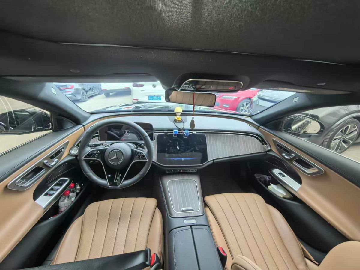 奔馳 奔馳E級  2024款 E 300 L 時尚運動型圖片