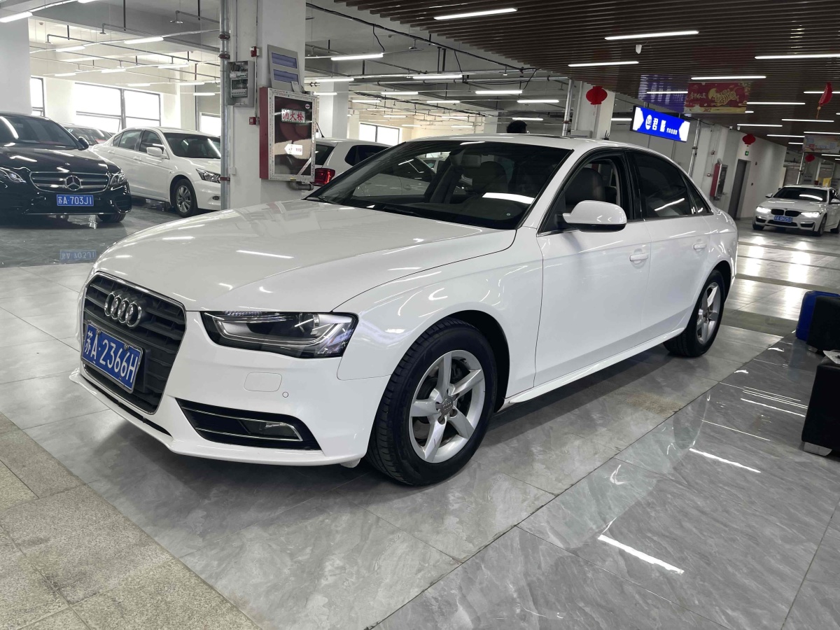 奧迪 奧迪A4L  2013款 35 TFSI 自動標(biāo)準(zhǔn)型圖片