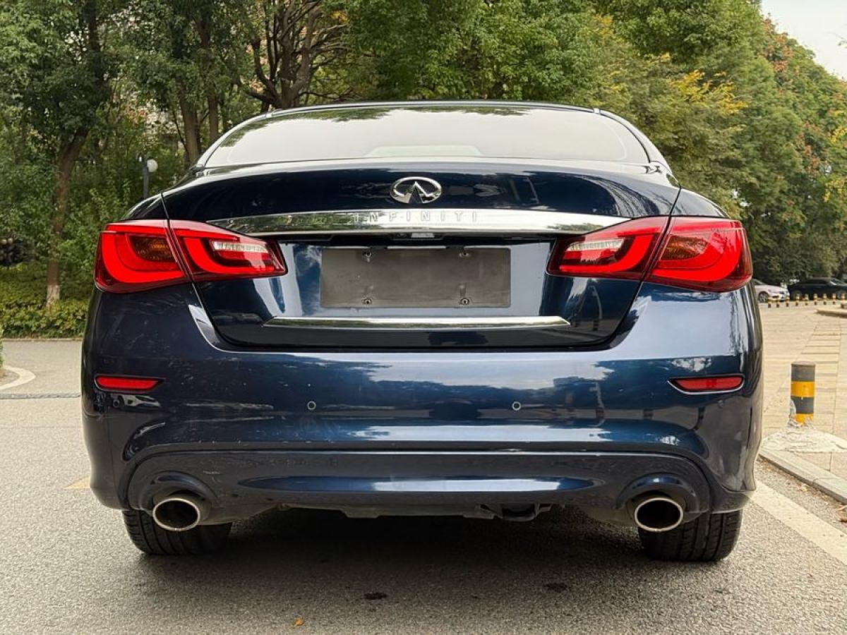 英菲尼迪 Q70  2019款 Q70L 2.0T 精英版圖片