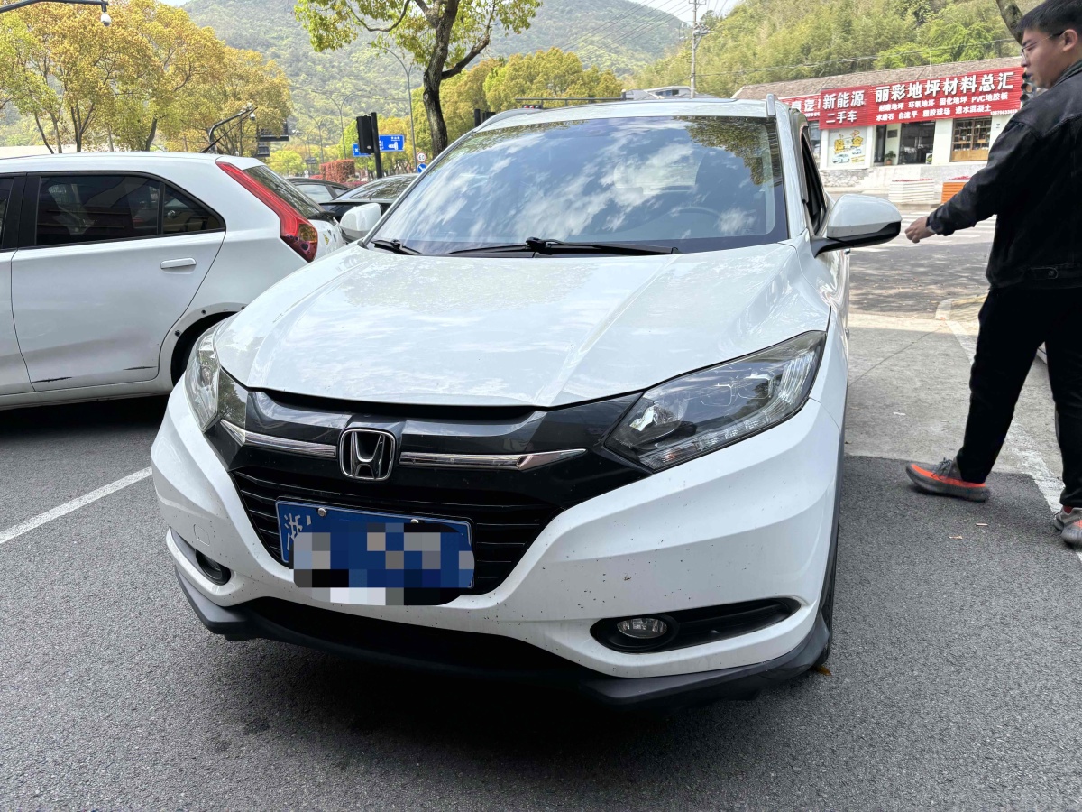 2018年5月本田 缤智  2017款 1.8L CVT两驱先锋型