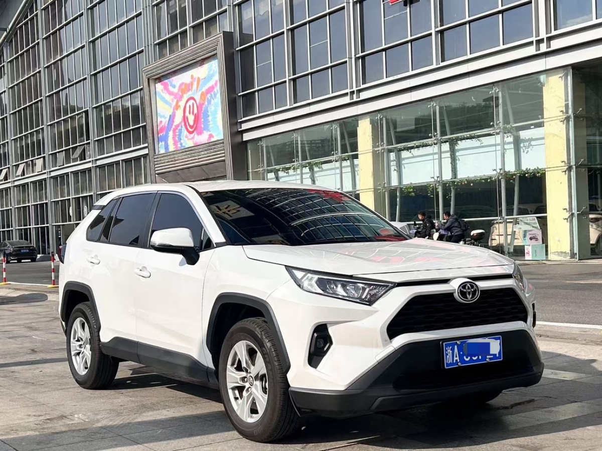 豐田 RAV4榮放  2024款 2.0L CVT兩驅(qū)都市版圖片