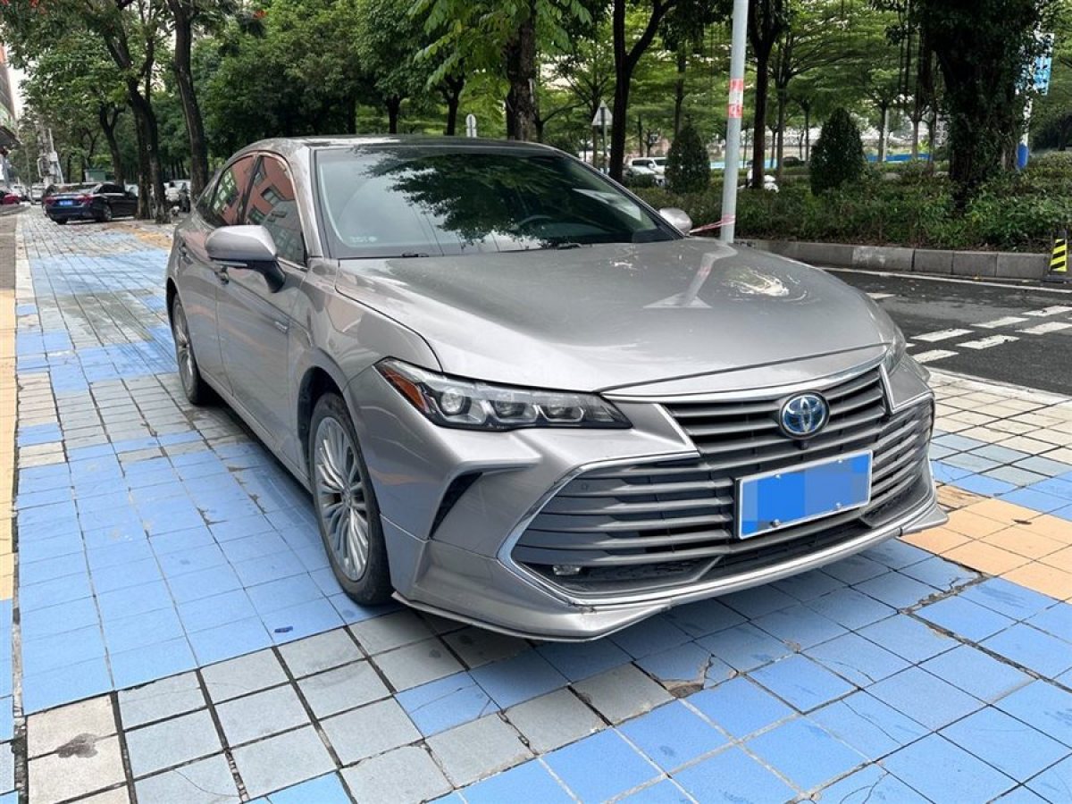丰田 亚洲龙  2019款 双擎 2.5L XLE尊贵版 国V图片