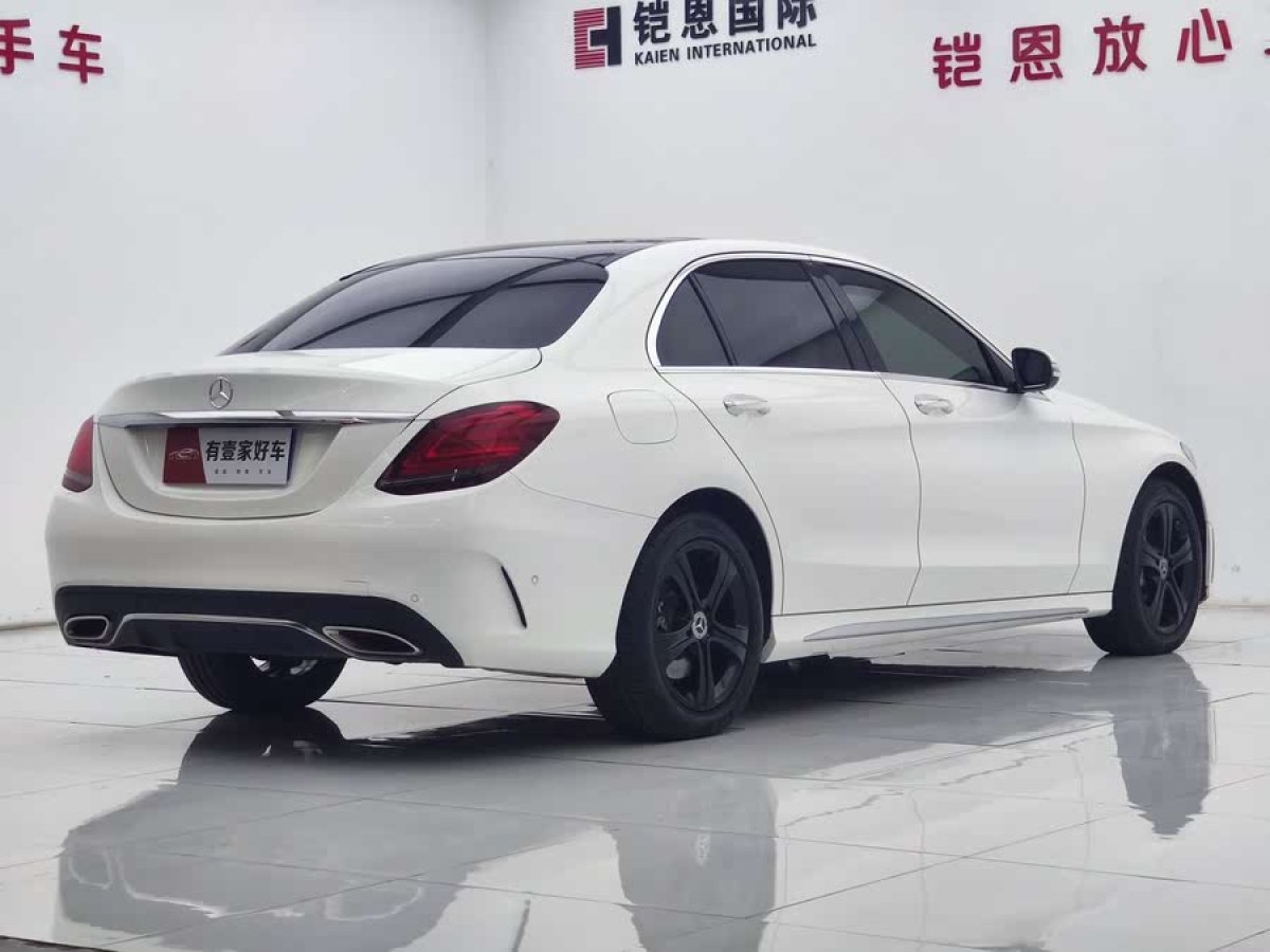 奔馳 奔馳C級(jí)  2019款 改款 C 260 L 運(yùn)動(dòng)版圖片