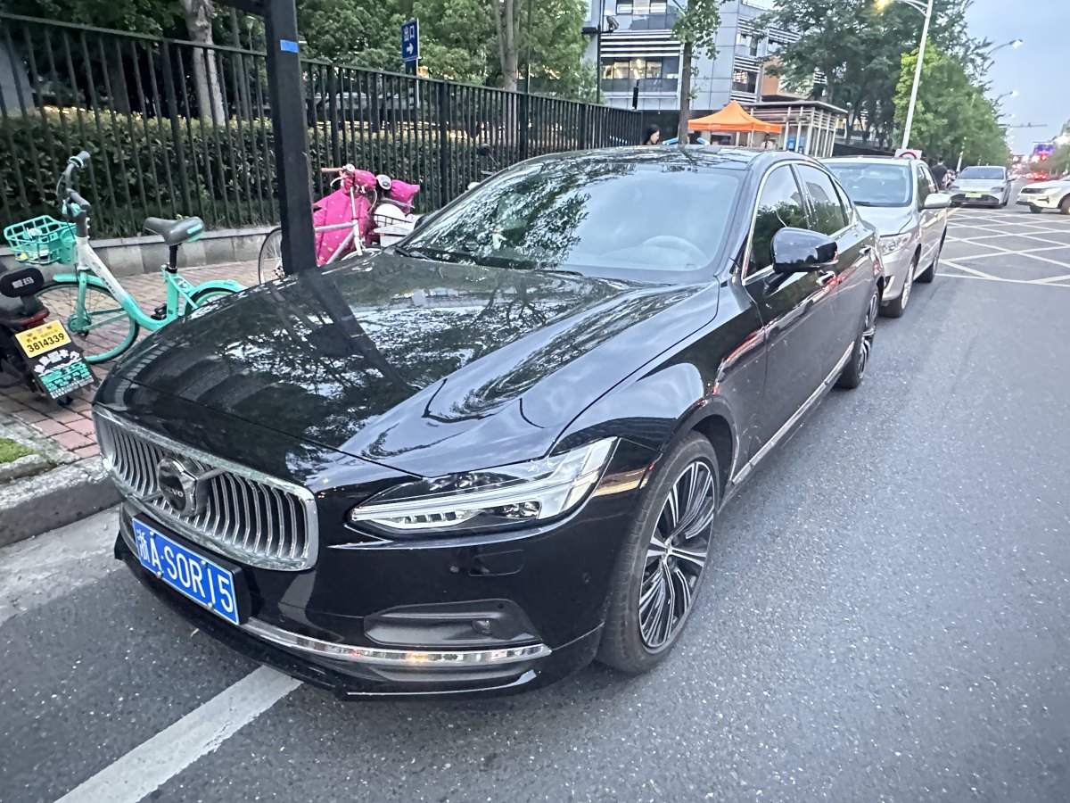 沃爾沃 S90  2025款 B5 智雅豪華版圖片