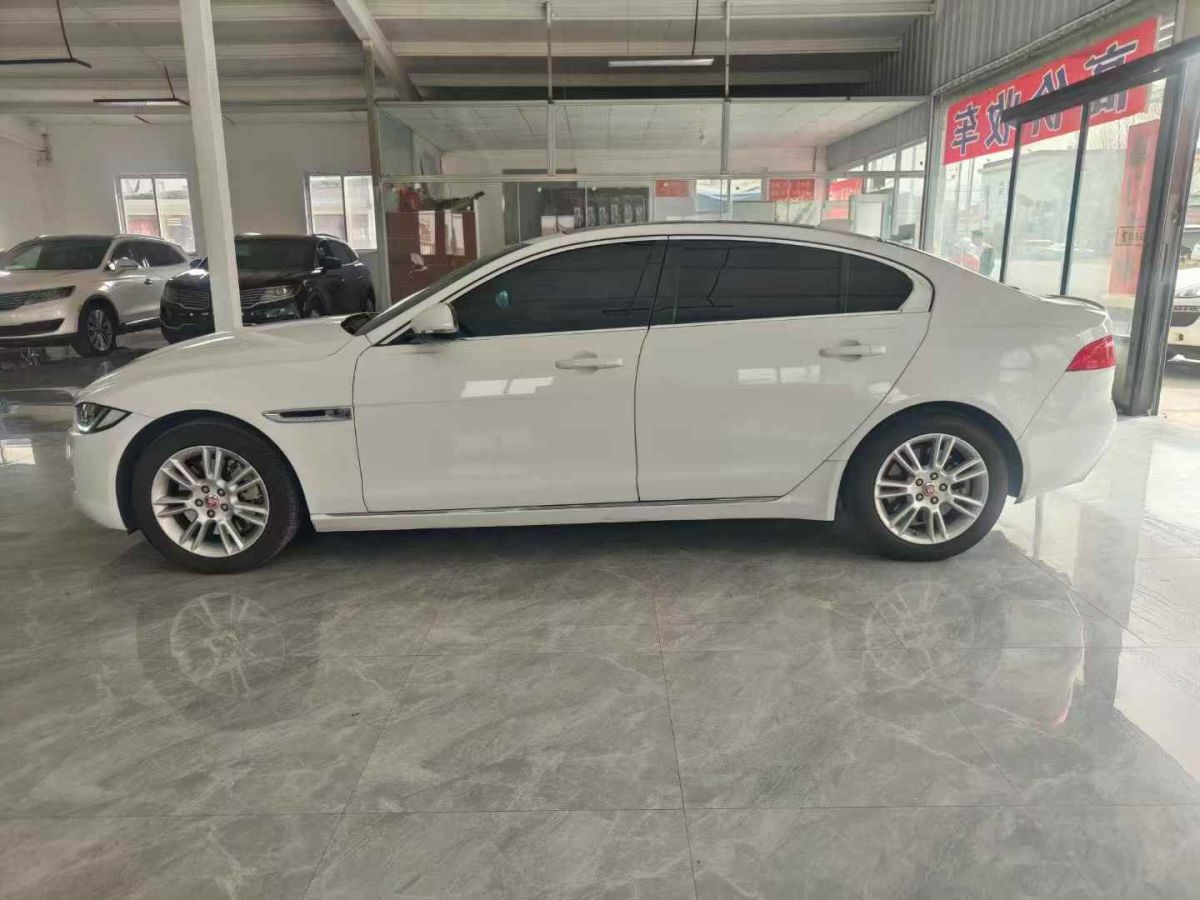 捷豹 XE  2019款 2.0T 300PS 四驅(qū)Landmark Edition圖片