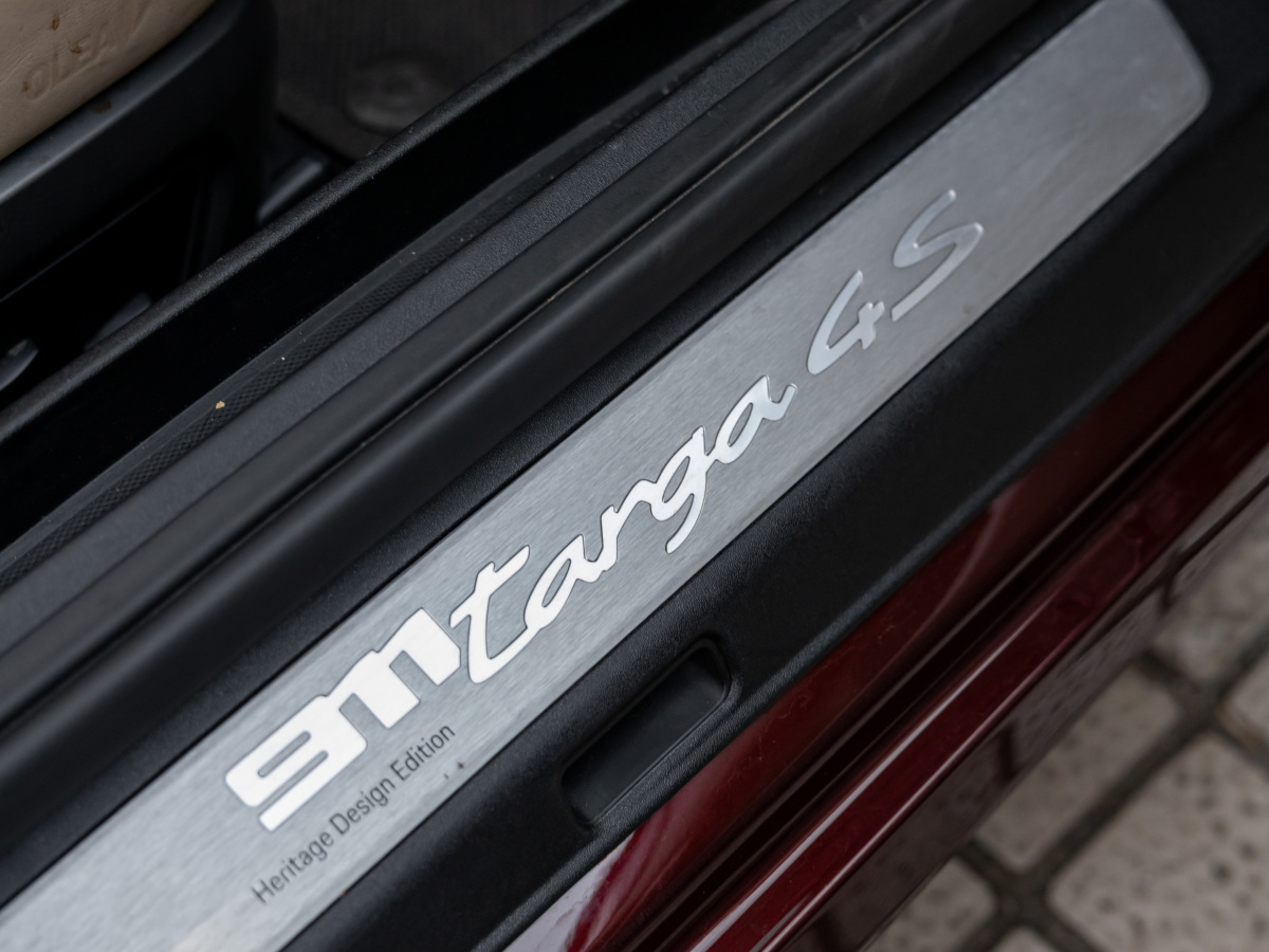 保時(shí)捷 911  2020款 Targa 4S 3.0T Heritage Design 特別版圖片