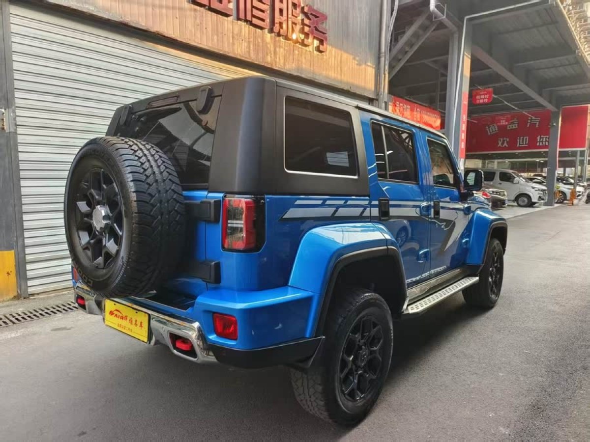 北京 BJ40  2019款  2.3T 自動(dòng)四驅(qū)環(huán)塔冠軍版 國(guó)VI圖片
