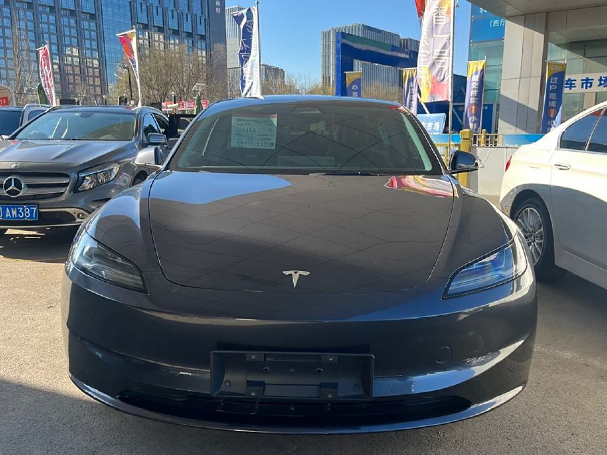 特斯拉 Model Y  2023款 后輪驅(qū)動(dòng)版圖片