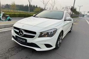 奔驰CLA级 奔驰 CLA 220 4MATIC